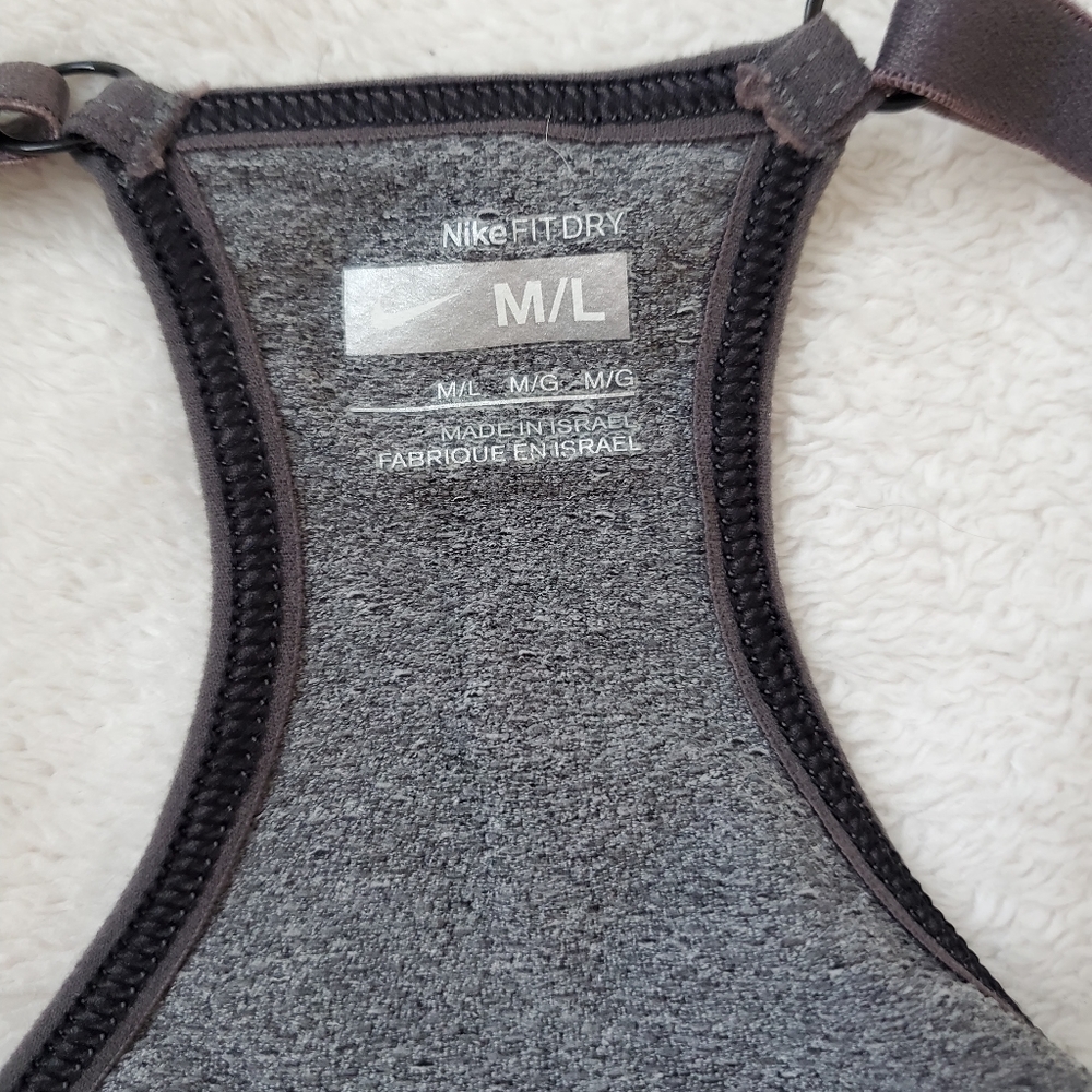 Nike Razorback Tank - Picture 3 of 3